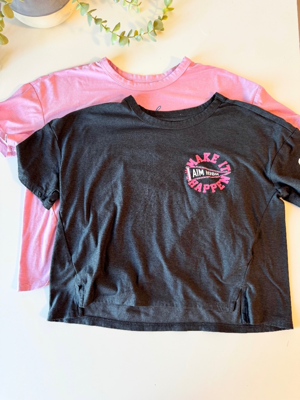 Old Navy Active Girls Shirt Bundle | CloudMotion Performance Tees Size 8 - Picture 6 of 9